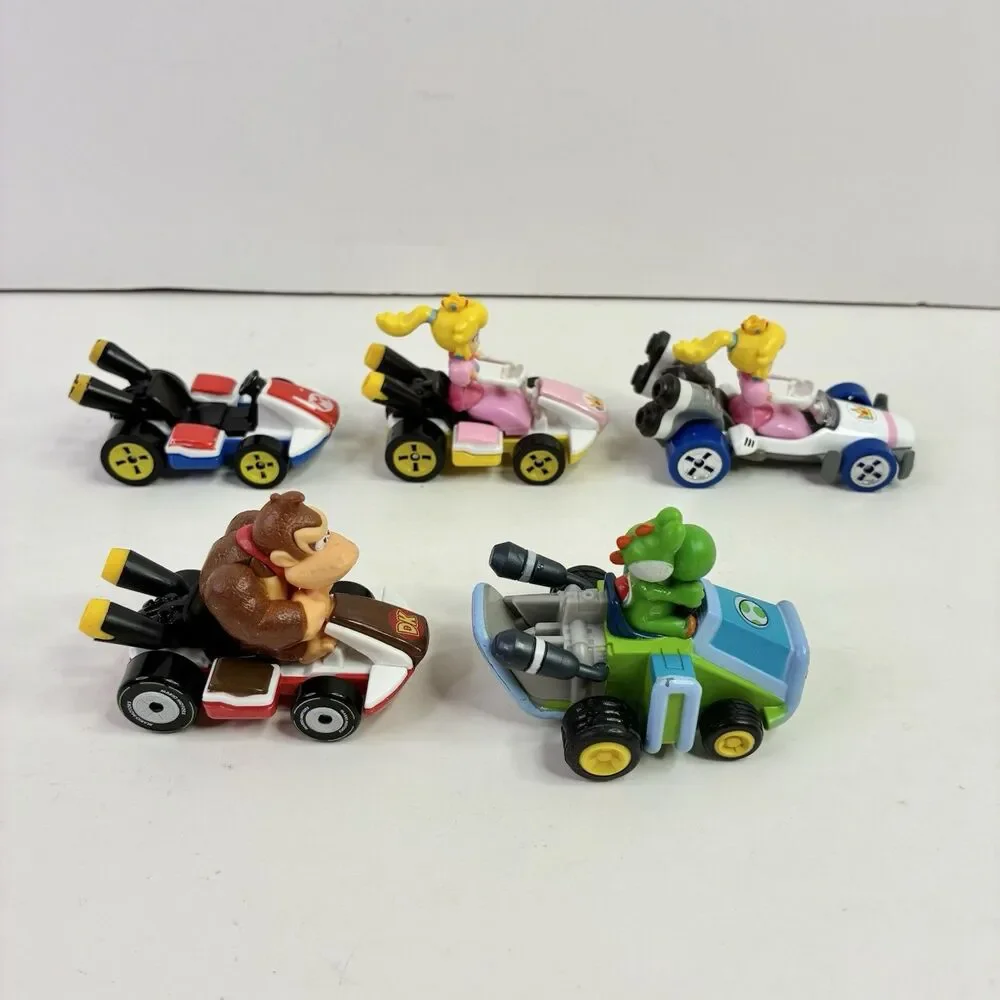 Lot of 5 Hot Wheels Nintendo Mattel Mario Kart Die Cast Cars Jakks Pull Back